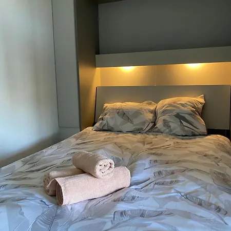 Apartament Cosy Proche De La Securisee Avec Piscine