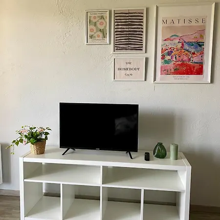 Cosy Proche De La Securisee Avec Piscine Apartament